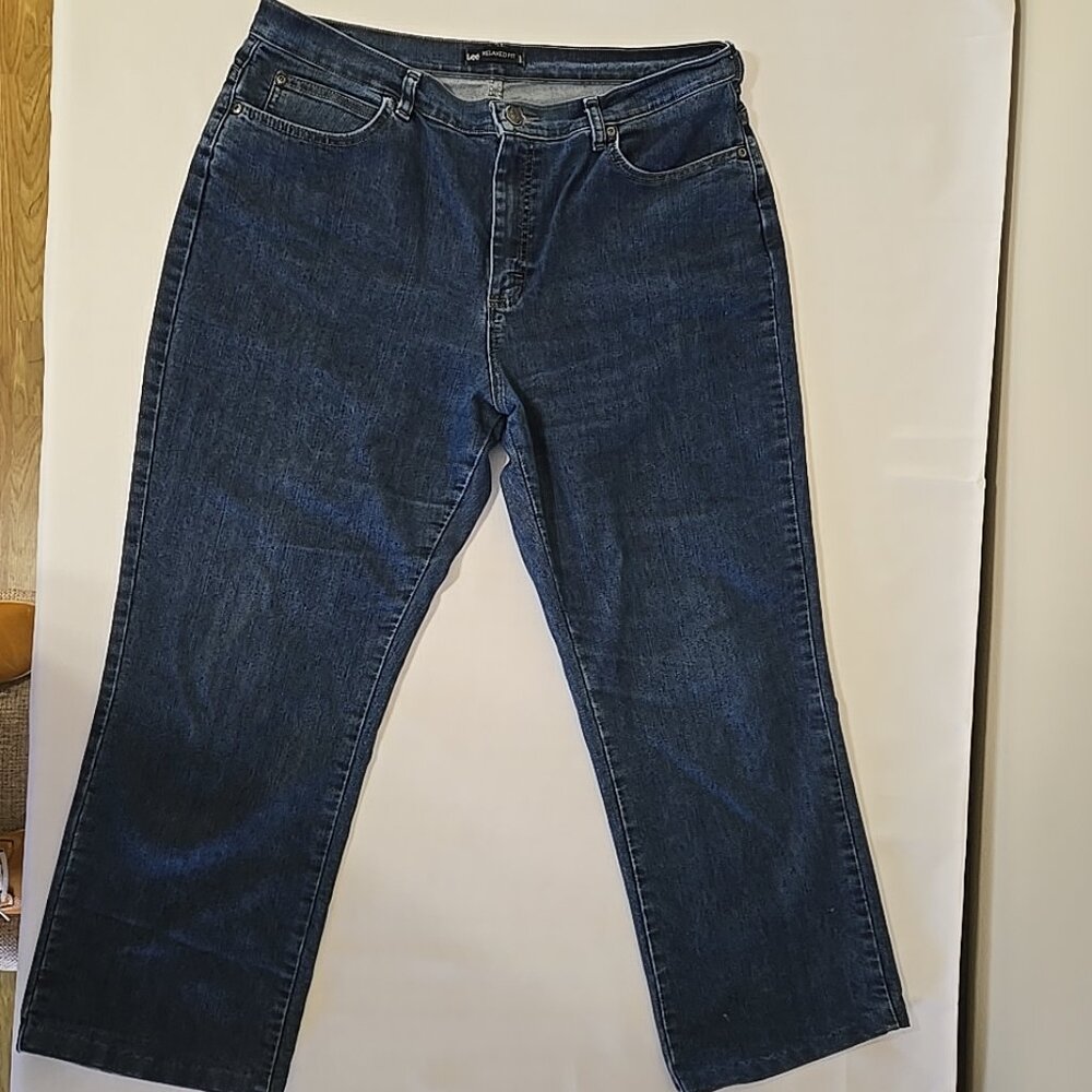 Lee Relaxed Fit Women's Size 16 Short Straight Leg Jeans Great Condition!